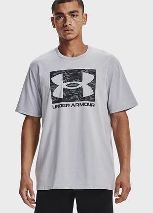 Under armour чоловіча сіра футболка ua abc camo boxed logo ss