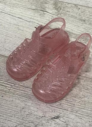 Силиконовые розовые босоножки размер 25