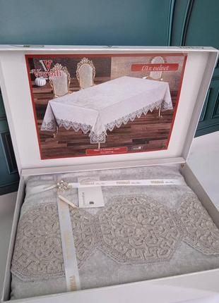 Скатерть велюровая с кружевом в подарочной коробке160 на 220см verolli турция кофейная1 фото