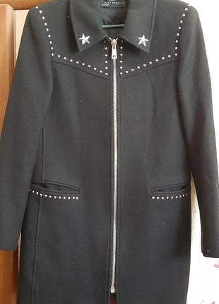 Пальто zara с заклепками