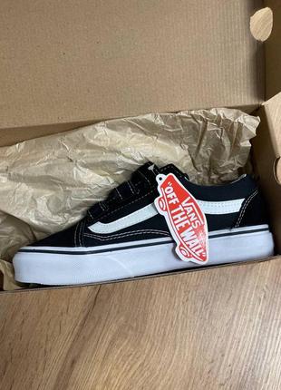 Vans old skool
жіночі літні кеди венс чорні весна літо демісезон женские черные кеды летние деми1 фото