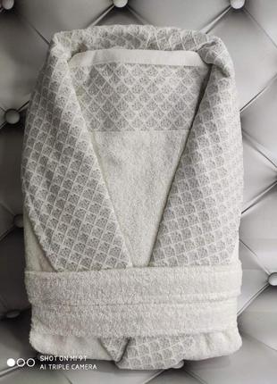 Мужской халат махровый и полотенце 50 на 90 см pupilla универсальный размер кремовый1 фото