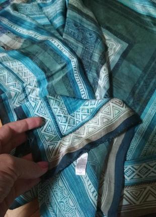 Большой квадратный шелковый платок красивого изумрудного цвета3 фото