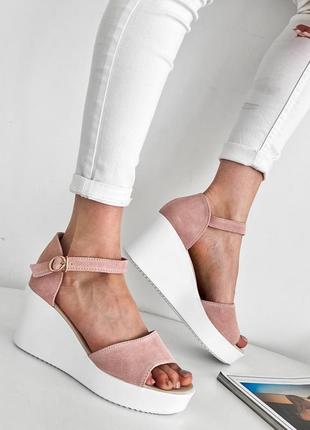 Босоножки на танкетке6 фото