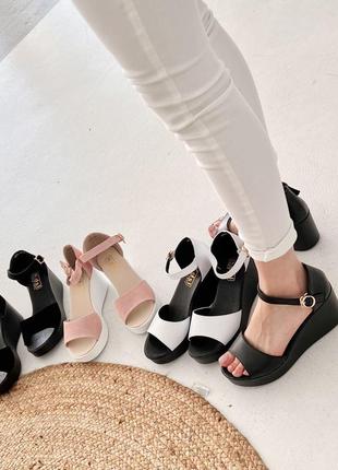 Босоножки на танкетке2 фото
