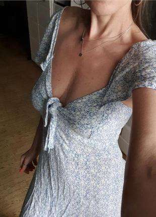 Легкое летнее платье в цветочный принт размер с2 фото