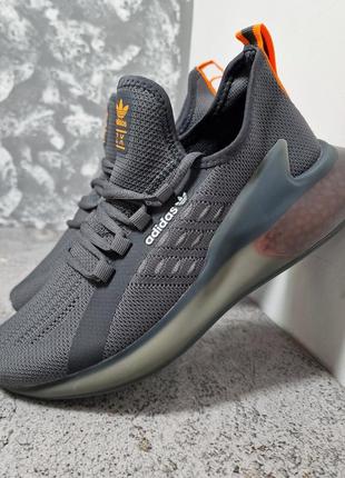 Легкі,якісні кроси adidas
