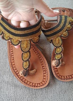 100% кожа босоножки вьетнамки сандали росшиты бисером ручная работа кожаные9 фото