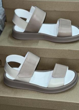 Босоніжки , натуральна шкіра