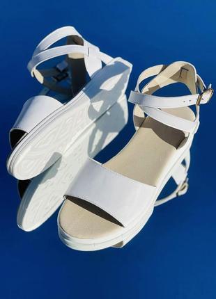 Босоніжки натур шкіра білі 36-43р всі кольори