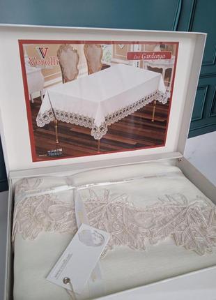 Скатерть овальная льняная с кружевом 160 на 220 см verolli турция кремовая 01