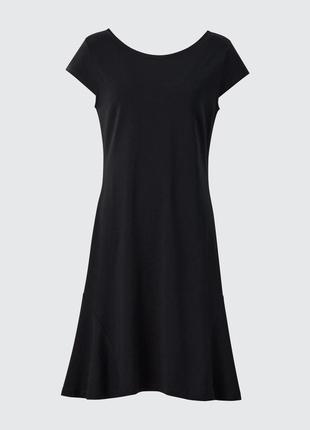 Минималистичное платье uniqlo hana tajima