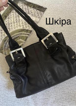 Сумка шкіряна жіноча чорна шкіряна сумка бряжки з карманами на плече clarcs + подарунок - 30/19см