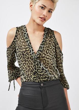 Оригінальний боді-блуза на запах,шифон. леопардовий принт від topshop.10(38)