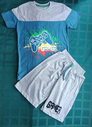 Летний костюм шорты и футболка