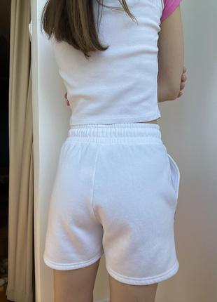 Новые белые шорты disney5 фото