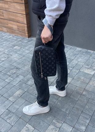 Сумка в стиле louis vuitton alpha wearable wallet grey canvas2 фото