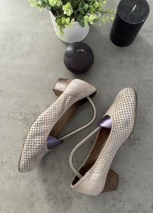 Туфлі жіночі , натуральний замш , розмір 38, італія3 фото