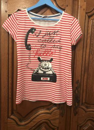 Футболка в полоску с интересным принтом