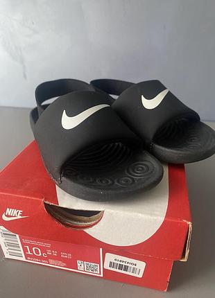 Сандалі nike