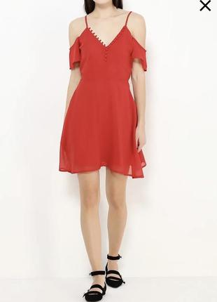 Красное шифоновое платье influence