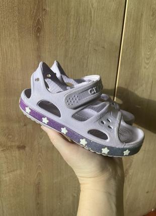 Босоніжки с 10 crocs 17,5см