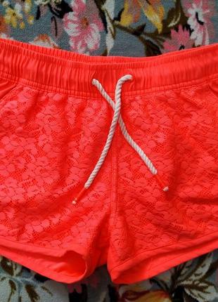 Фірмові,помаранчеві шорти для дівчинки 11-12 років