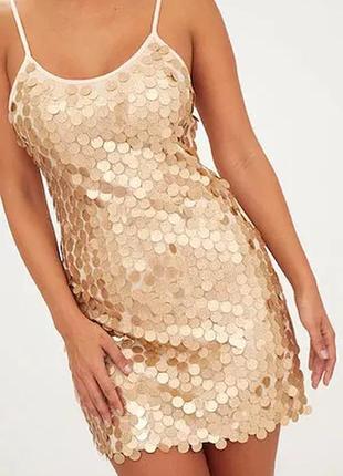 Нарядное золотистое платье с пайетками р.42-441 фото