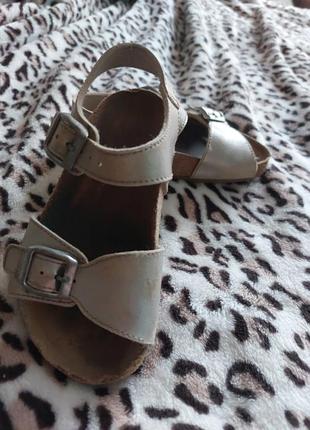 Босоніжки 3