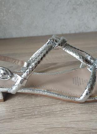 Красивые летние серебристые босоножки/сандалии h&m4 фото
