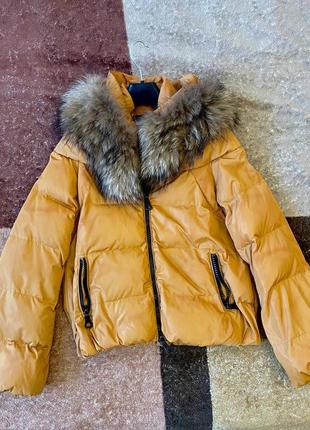 Женский пуховик moncler б/у, в хорошем состоянии!!