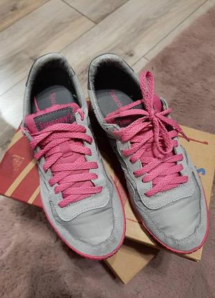 Жіночі кросівки saucony2 фото
