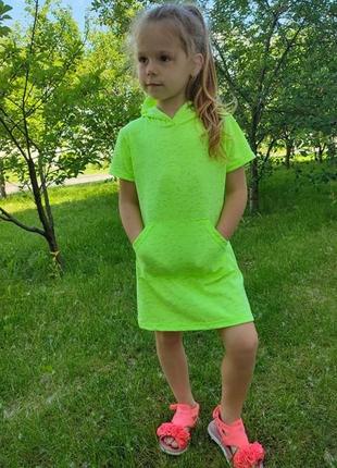 Салатова дитяча сукня з капюшоном, ціна залежить від розміру