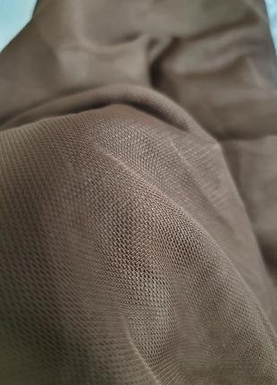 Шоколадная мини юбка, покрытая тонкой сеточкой2 фото