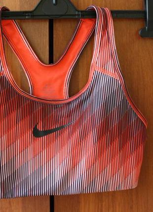 Спортивний топ nike розмір s оригінал