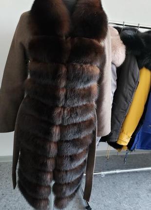 Зимние тёплые пальто с мехом финского песца