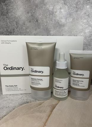 Набор для лица the ordinary the daily set squalane cleanser hyaluronic acid 2% + b5 natural moisturizing factors + ha1 фото