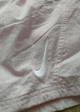 Женские спортивные шорты nike wmns sportswear swoosh woven graphic новые оригинал плащевка5 фото