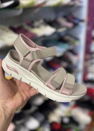 Женские сандалии skechers