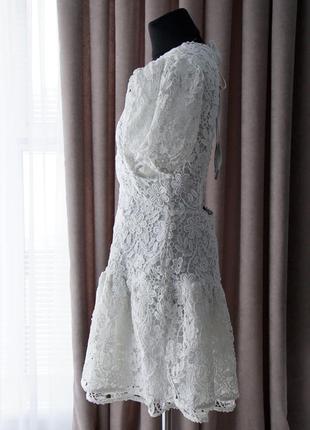 Белое кружевное платье с открытой спиной6 фото