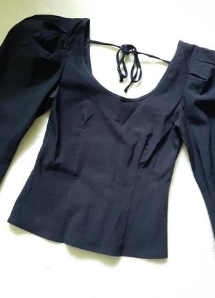 Блуза з відкритою спинкою