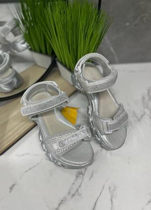 Босоніжки 2