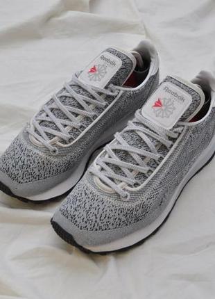 Женские оригинальные кроссовки reebok