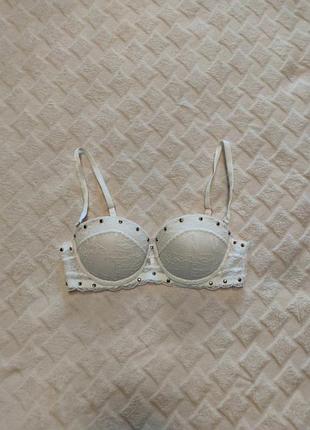 Бюстгалтер