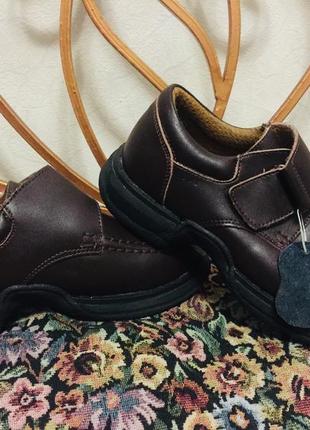 Туфли разные размеры.