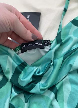 Нова сукня prettylittlething з драпуванням зелена4 фото