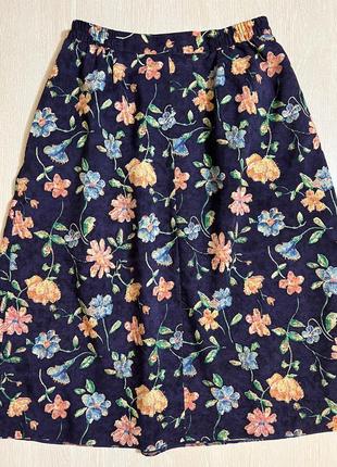 Очень красивая и стильная юбка в цветах.2 фото