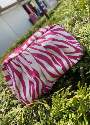 Сумочка-косметичка нова