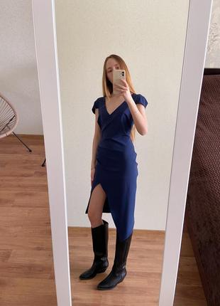 Темно синя сукня довжини міді6 фото