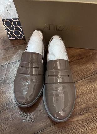 Лаковані лофери attizzare, шкіра, майже нові